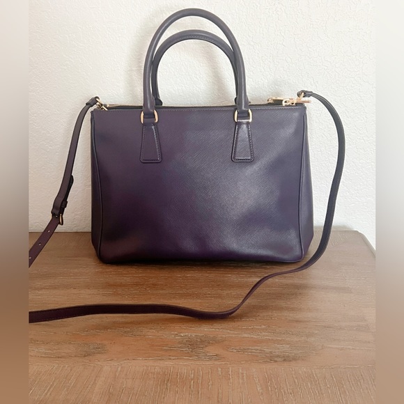 Prada Galleria Saffiano Bag - Picture 4 of 10